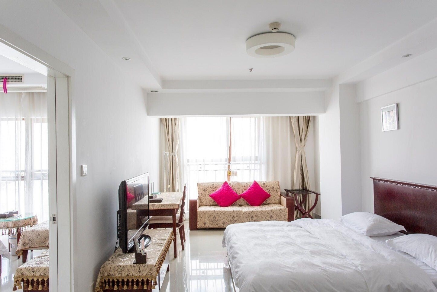 Картинка Hua Bao Shi Hotel Sanya 2*